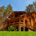 Preparing for Winter Weather: Tips for Maintaining Your Custom Log Home